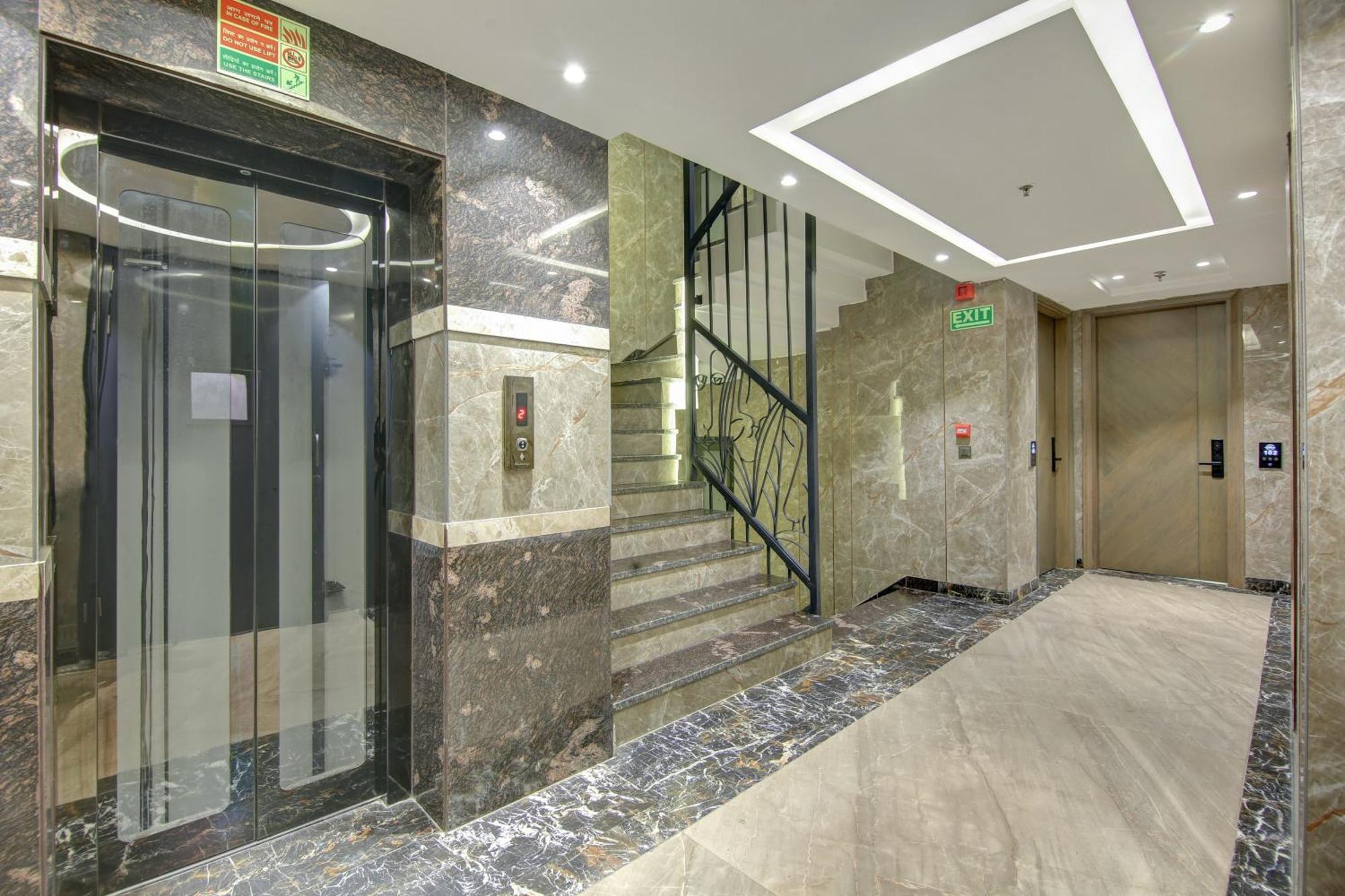 Hotel Uptown - 1Km Connaught Place New Delhi Exterior photo