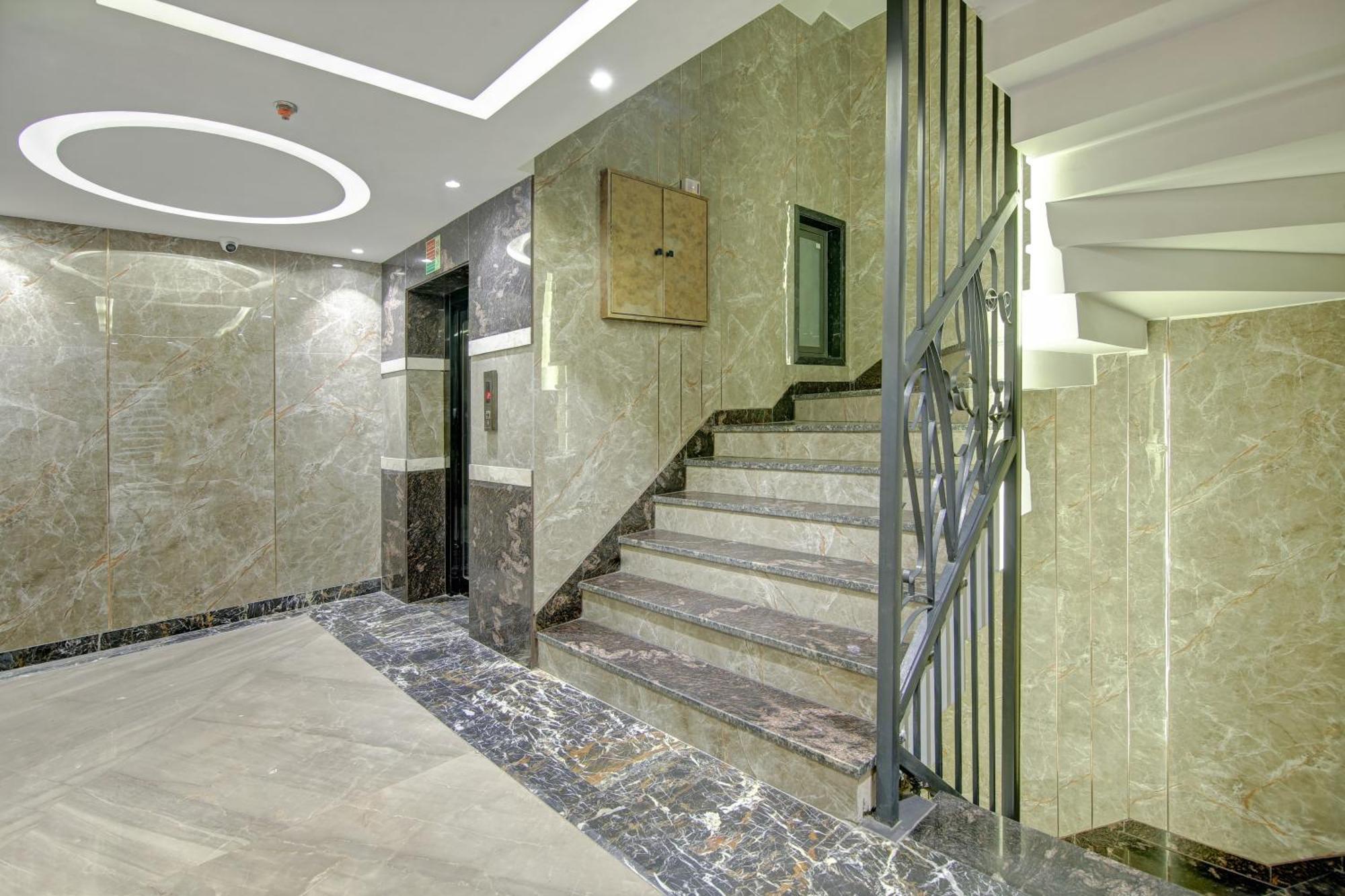 Hotel Uptown - 1Km Connaught Place New Delhi Exterior photo