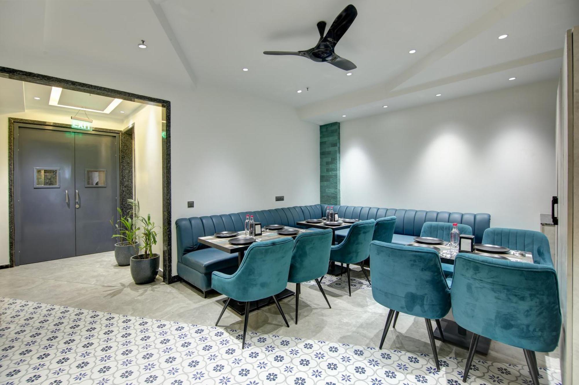 Hotel Uptown - 1Km Connaught Place New Delhi Exterior photo