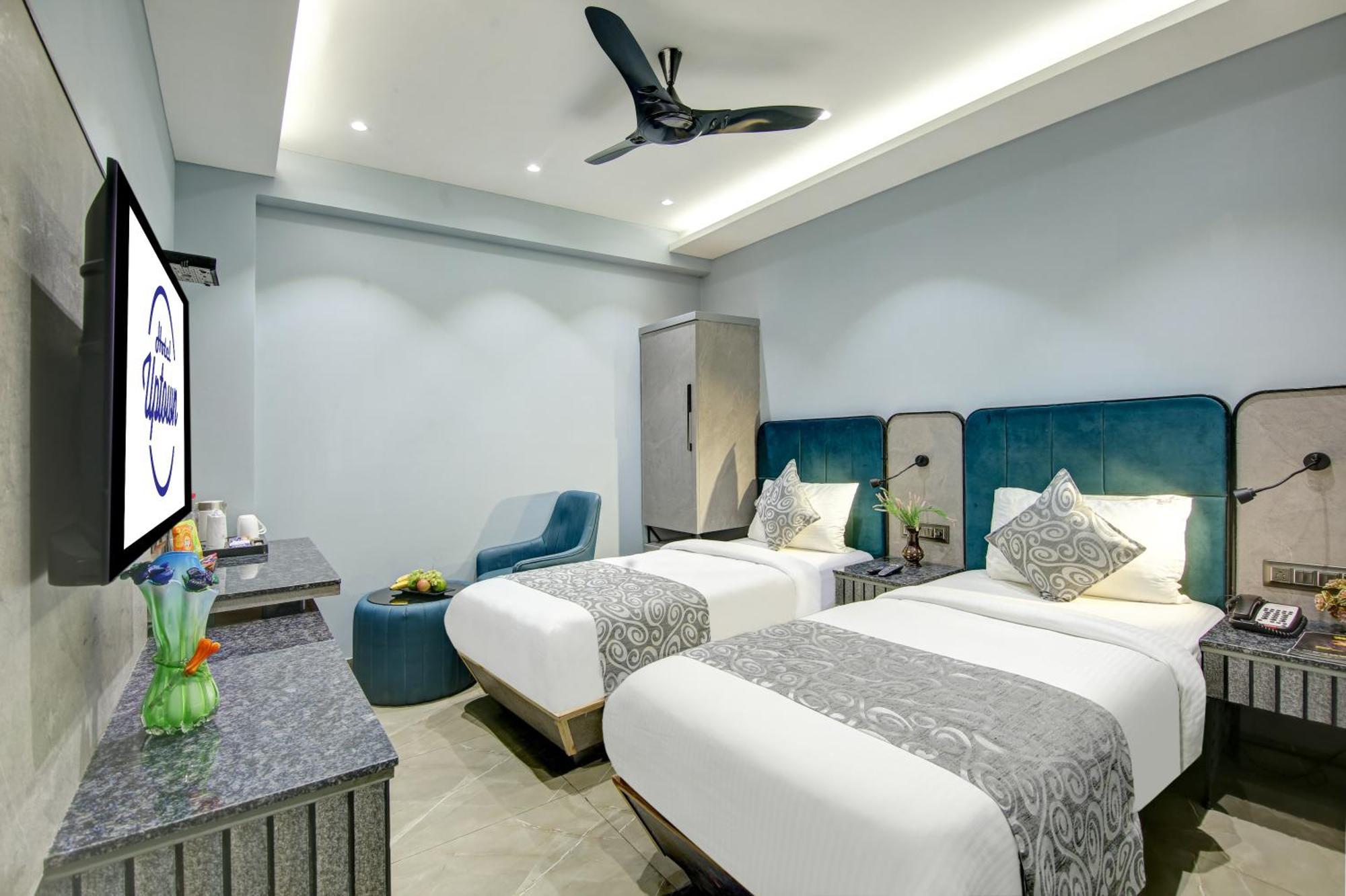 Hotel Uptown - 1Km Connaught Place New Delhi Exterior photo