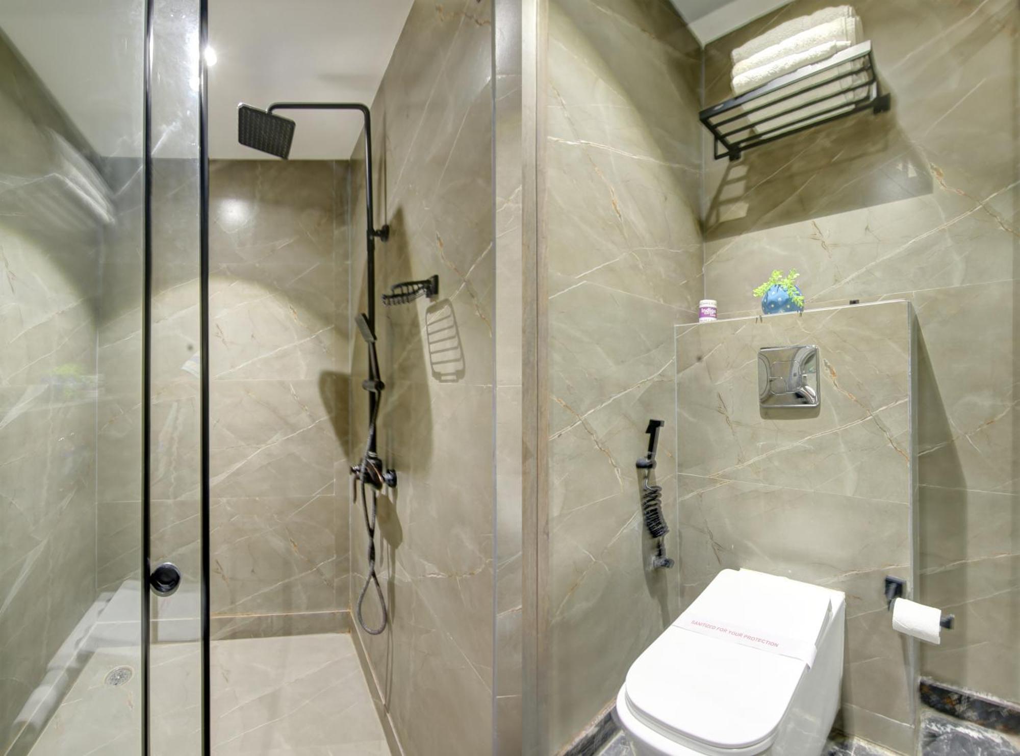 Hotel Uptown - 1Km Connaught Place New Delhi Exterior photo