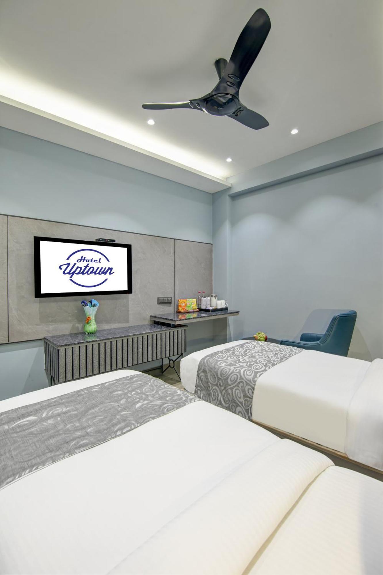 Hotel Uptown - 1Km Connaught Place New Delhi Exterior photo