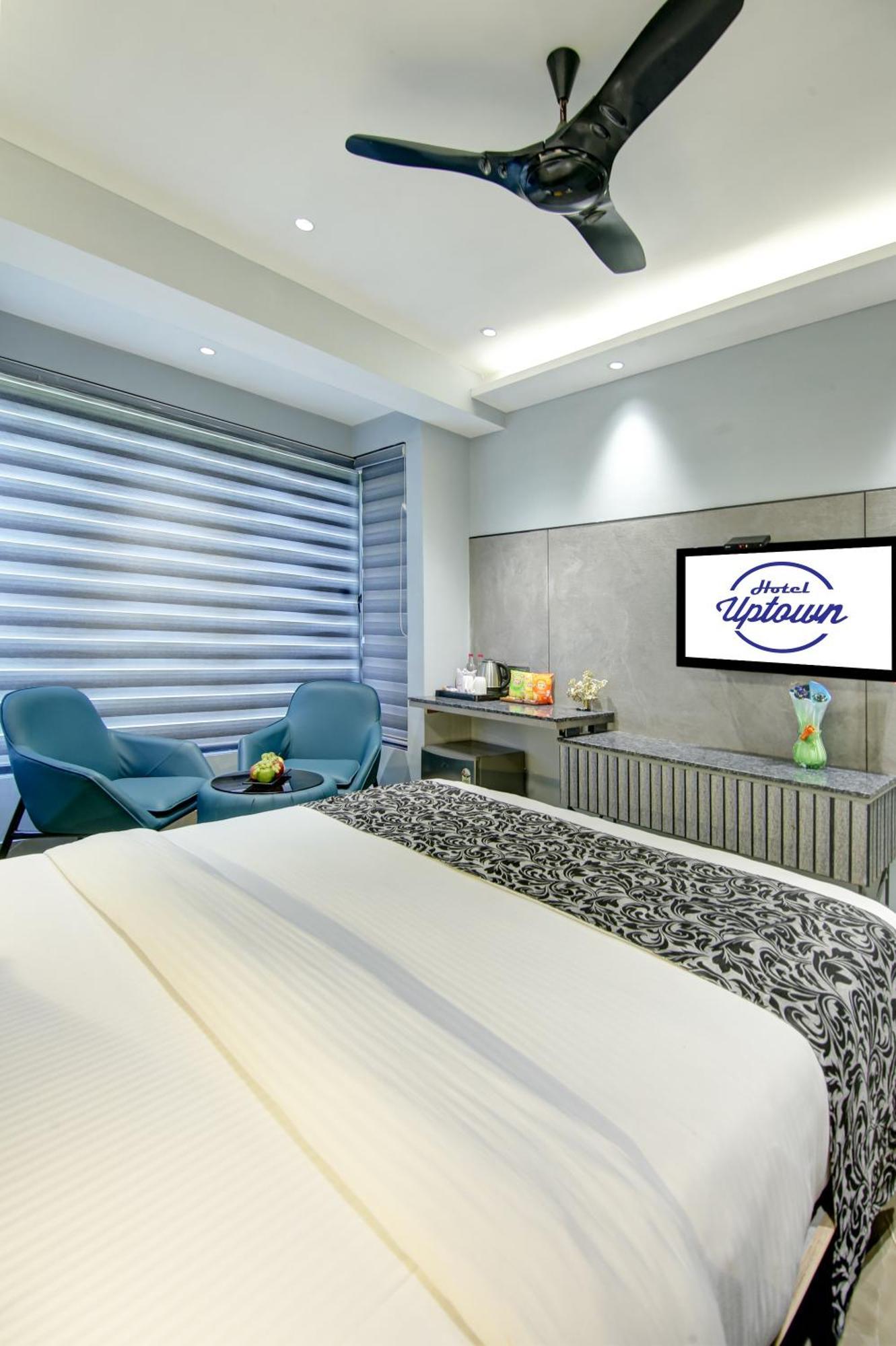 Hotel Uptown - 1Km Connaught Place New Delhi Exterior photo