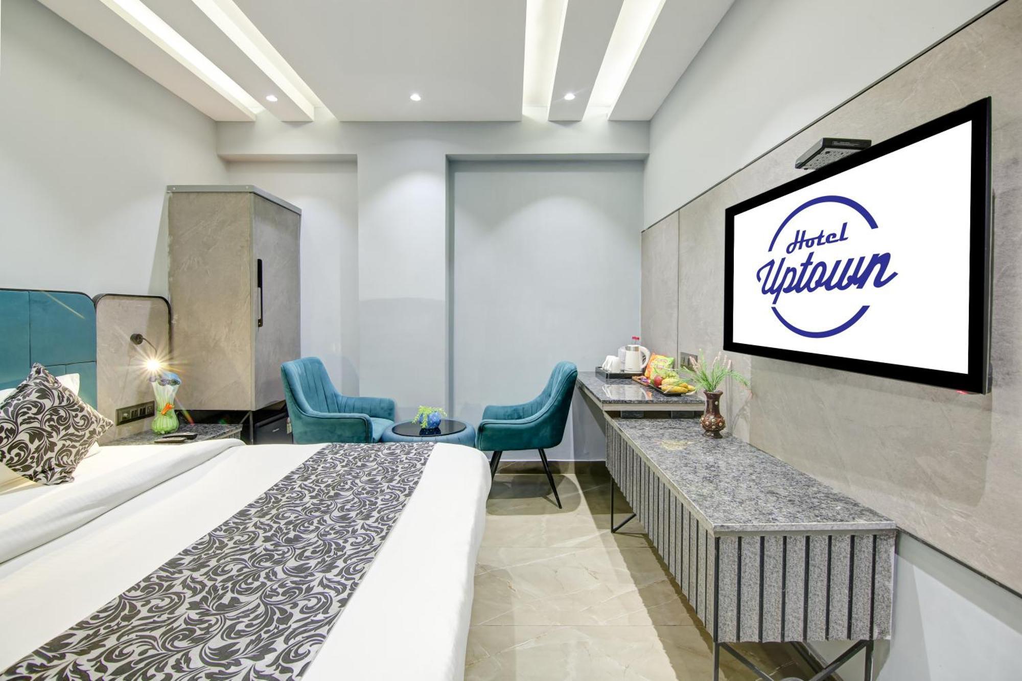 Hotel Uptown - 1Km Connaught Place New Delhi Exterior photo